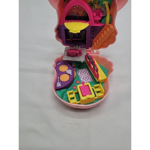 Polly Pocket Micro Llama Music Party Compact with Stage - Picture 8 of 16